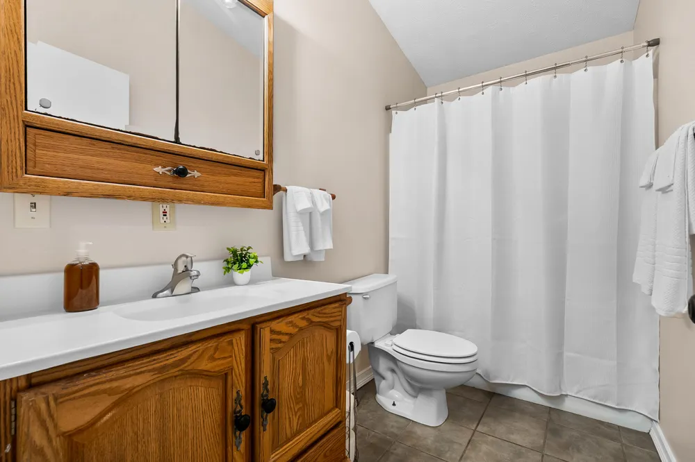 11175 S Enzian Road Plainwell, MI 49080
