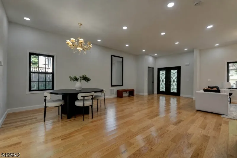 49 Longview Ave Parsippany-Troy Hills, NJ 07034