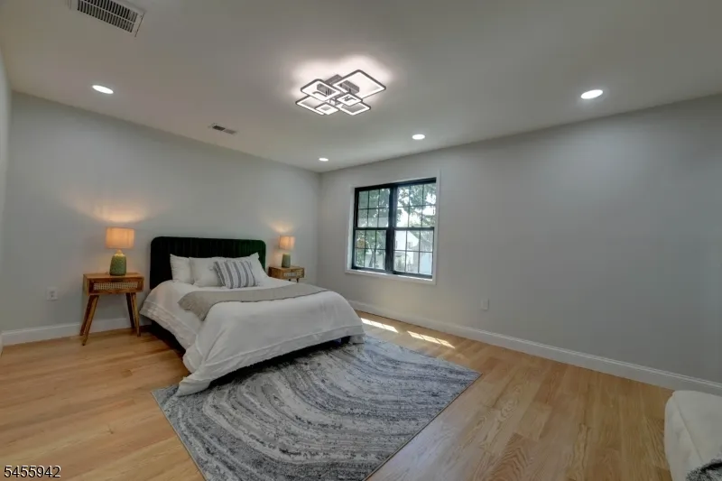 49 Longview Ave Parsippany-Troy Hills, NJ 07034