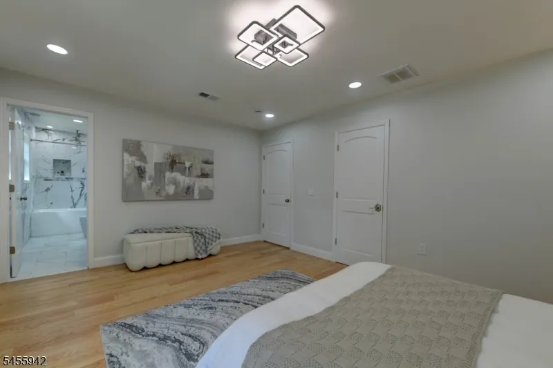 49 Longview Ave Parsippany-Troy Hills, NJ 07034