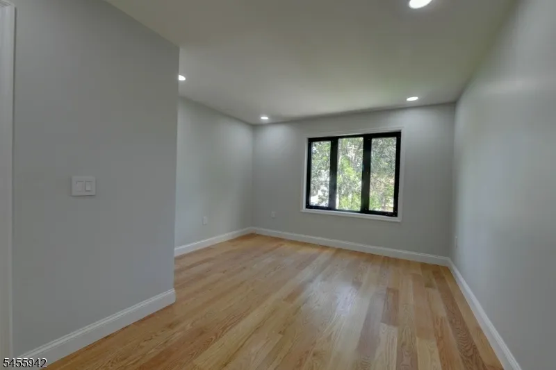 49 Longview Ave Parsippany-Troy Hills, NJ 07034