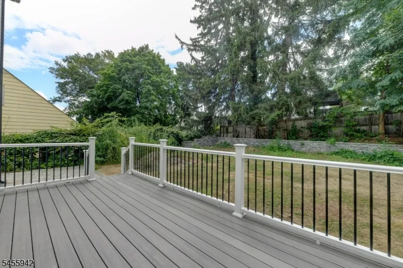 49 Longview Ave Parsippany-Troy Hills, NJ 07034