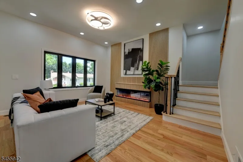 49 Longview Ave Parsippany-Troy Hills, NJ 07034