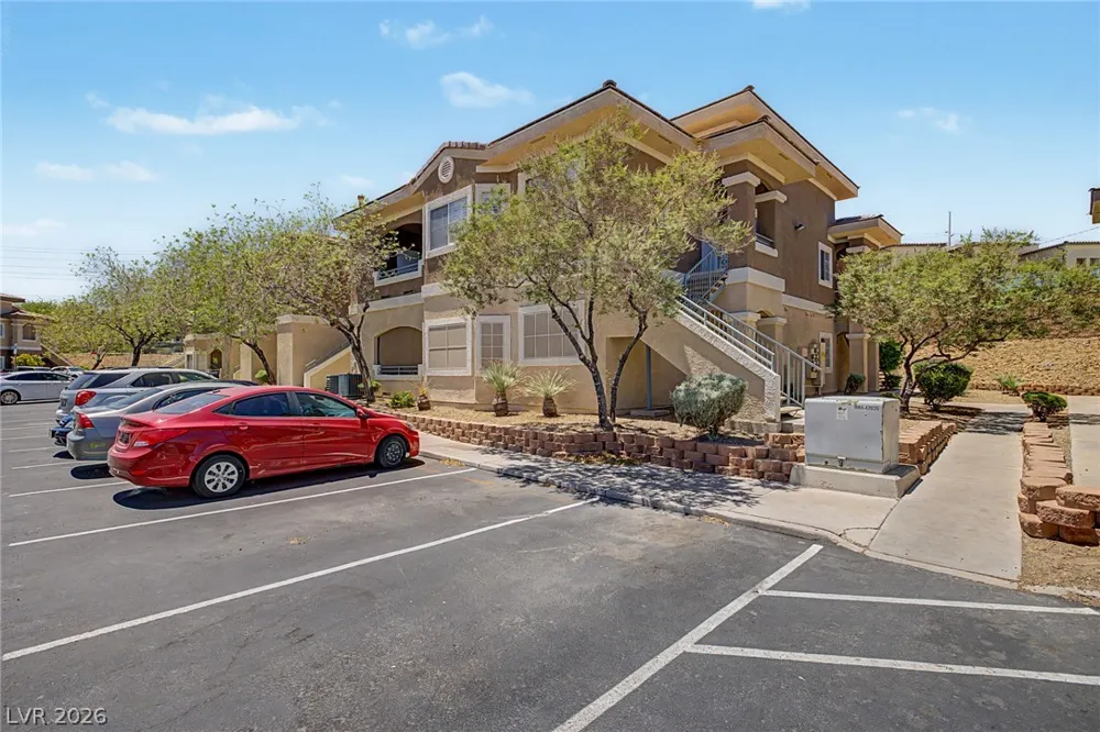 833 Aspen Peak Loop #825 Henderson, NV 89011