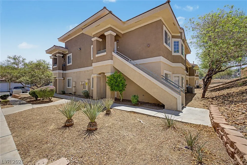 833 Aspen Peak Loop #825 Henderson, NV 89011