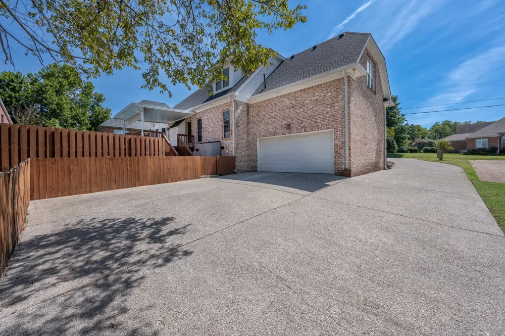 260 Page Dr Mount Juliet, TN 37122