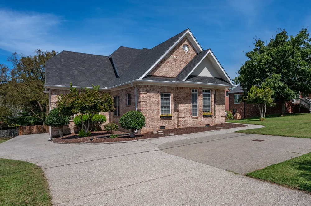 260 Page Dr Mount Juliet, TN 37122