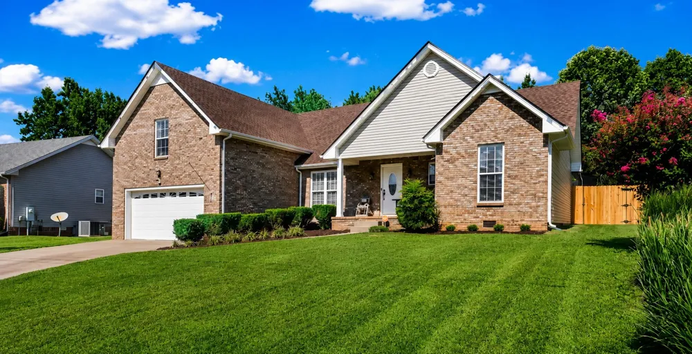 1371 Mountain Way Clarksville, TN 37043