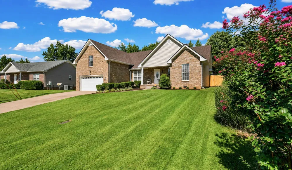 1371 Mountain Way Clarksville, TN 37043