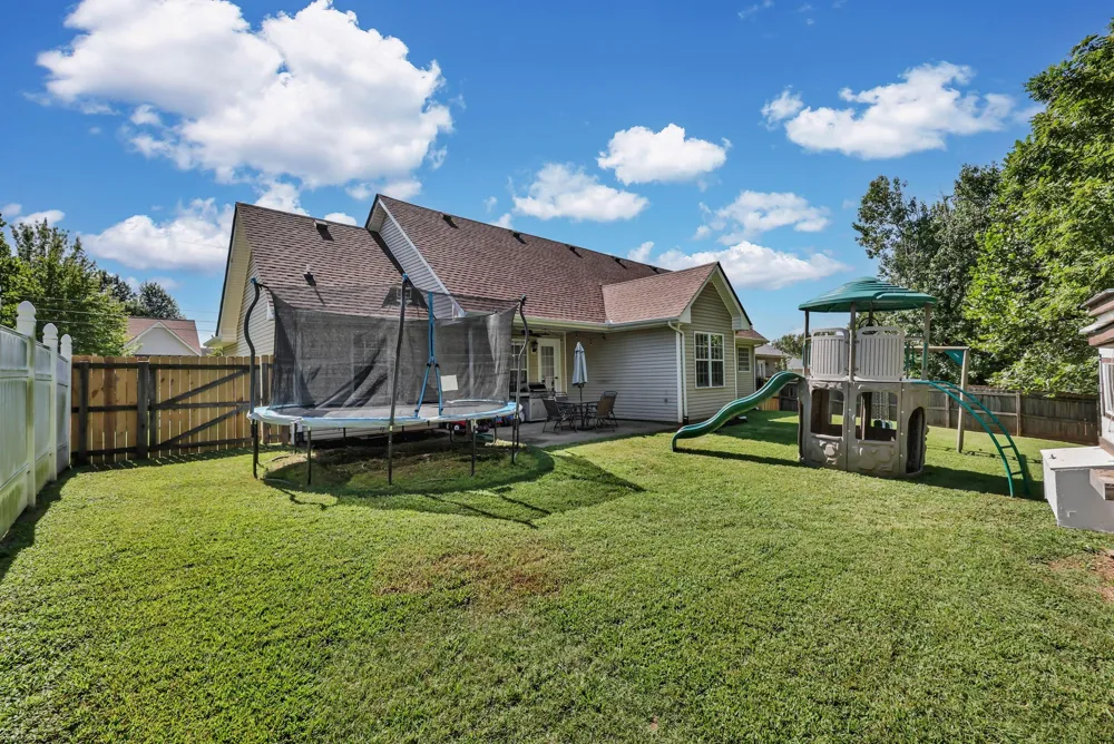 1371 Mountain Way Clarksville, TN 37043