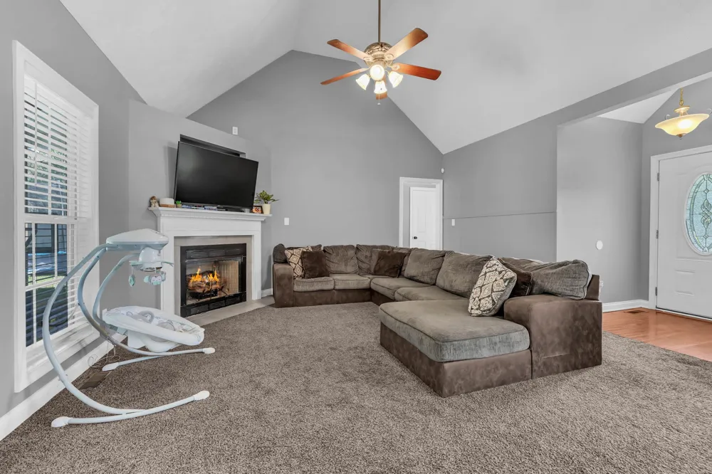 1371 Mountain Way Clarksville, TN 37043