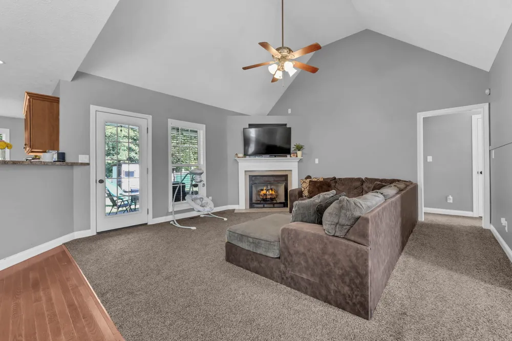 1371 Mountain Way Clarksville, TN 37043