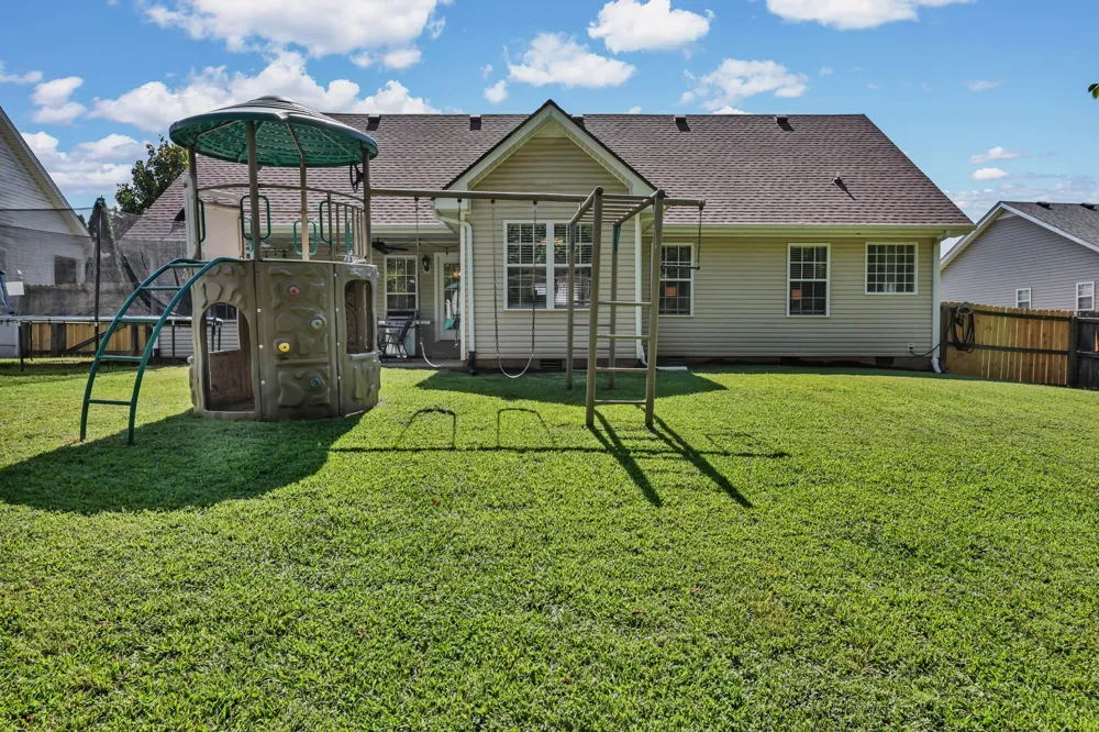 1371 Mountain Way Clarksville, TN 37043