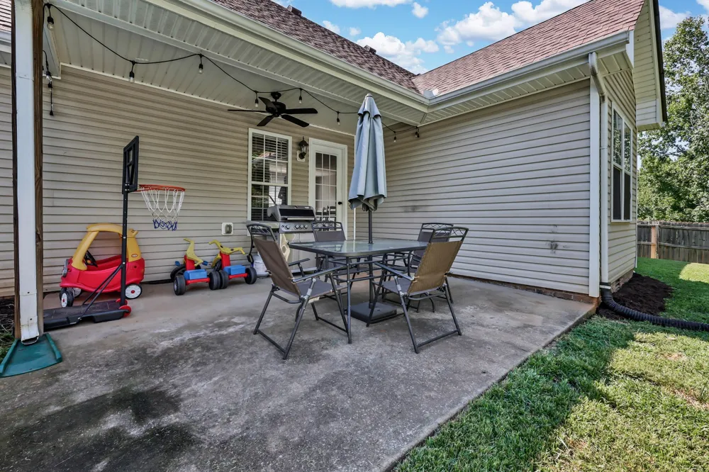 1371 Mountain Way Clarksville, TN 37043