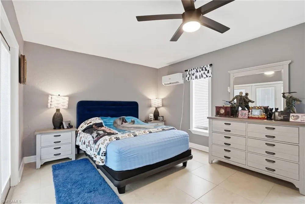 2202 SW 14th Avenue Cape Coral, FL 33991