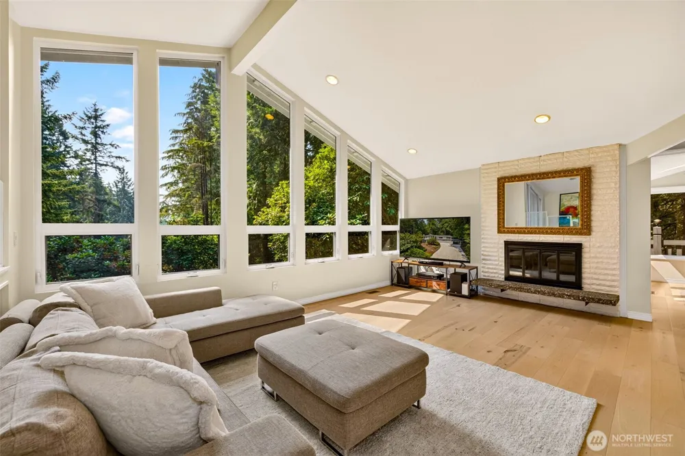 16224 195th Place NE Woodinville, WA 98077