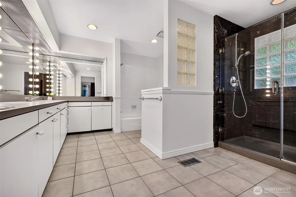 16224 195th Place NE Woodinville, WA 98077