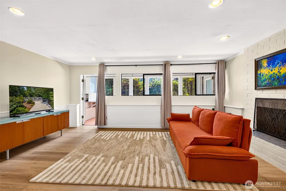 16224 195th Place NE Woodinville, WA 98077