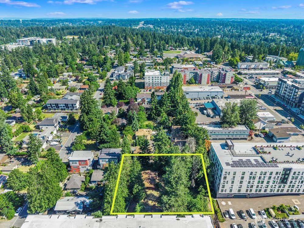 17552 12th Avenue NE Shoreline, WA 98155