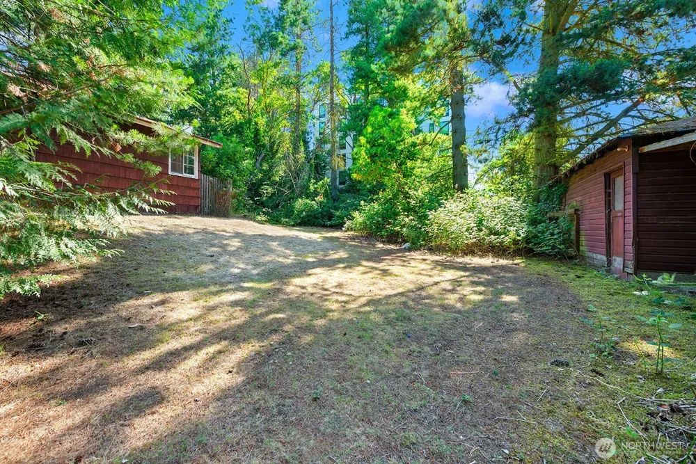 17552 12th Avenue NE Shoreline, WA 98155