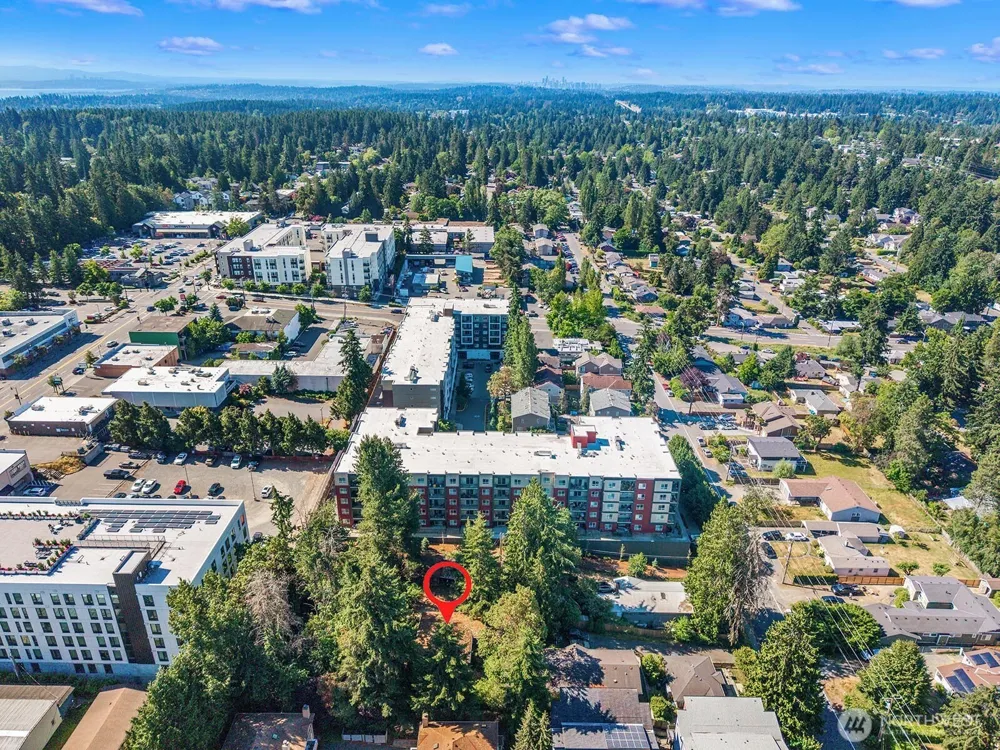 17552 12th Avenue NE Shoreline, WA 98155