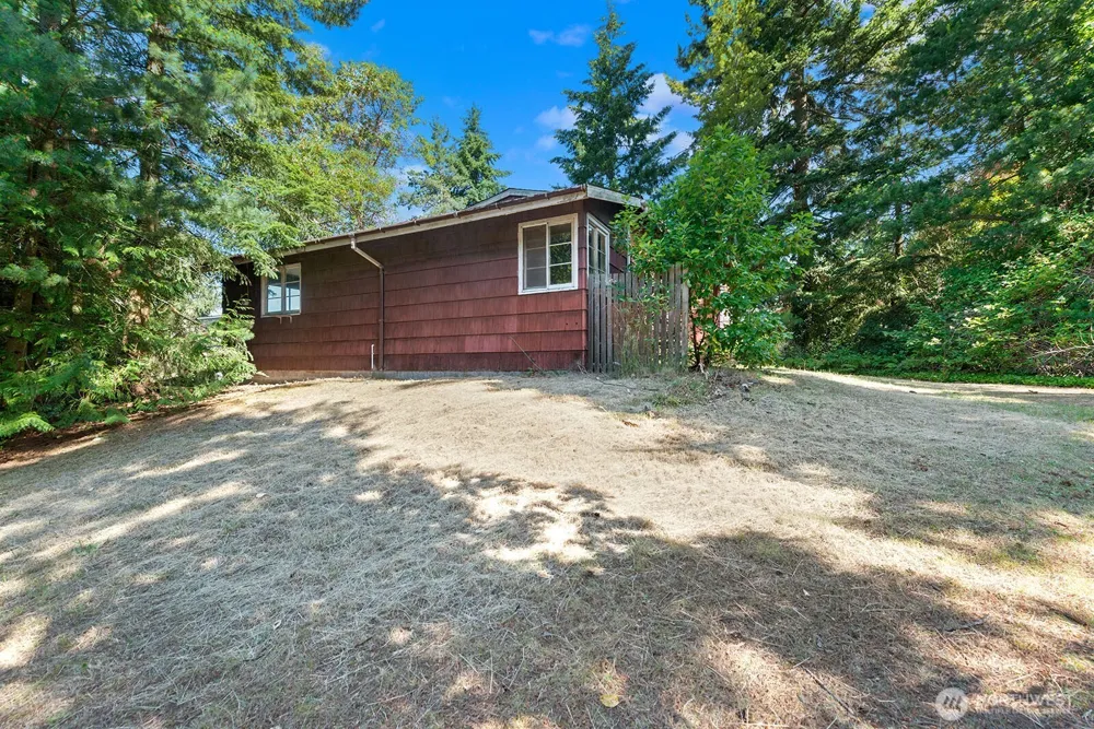17552 12th Avenue NE Shoreline, WA 98155