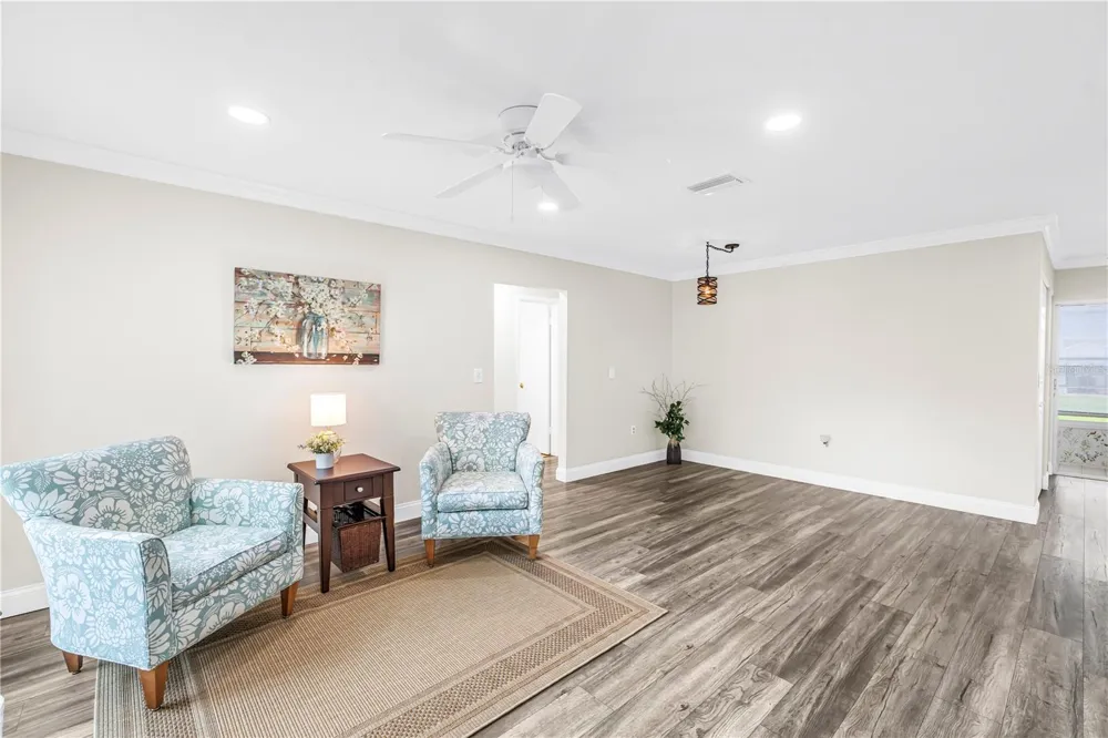 4207 34TH AVENUE DRIVE W Bradenton, FL 34205