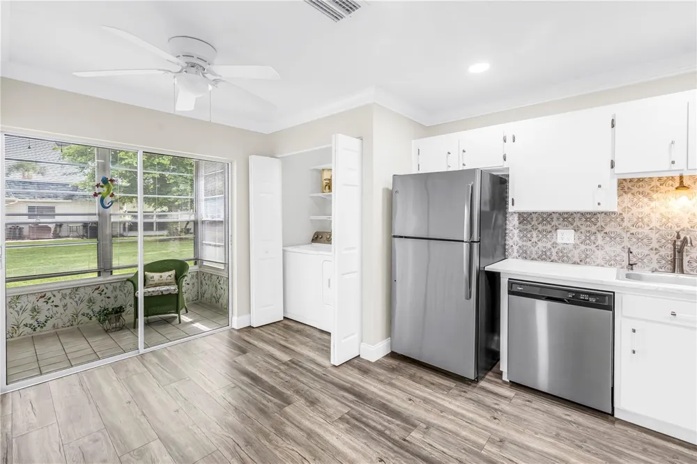 4207 34TH AVENUE DRIVE W Bradenton, FL 34205