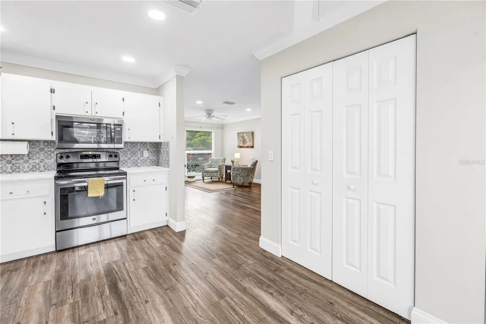 4207 34TH AVENUE DRIVE W Bradenton, FL 34205