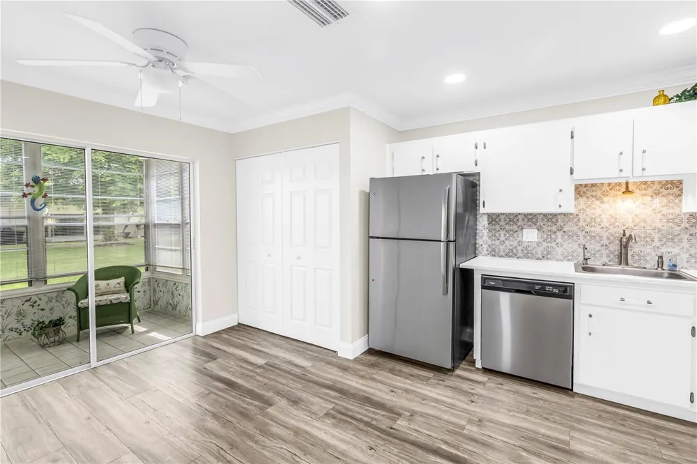 4207 34TH AVENUE DRIVE W Bradenton, FL 34205