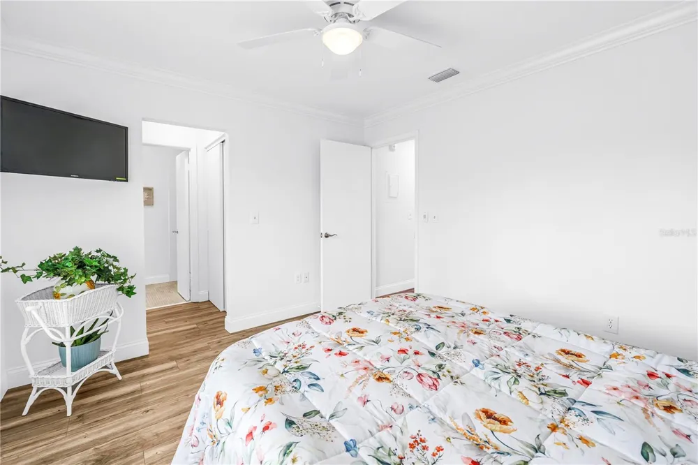 4207 34TH AVENUE DRIVE W Bradenton, FL 34205