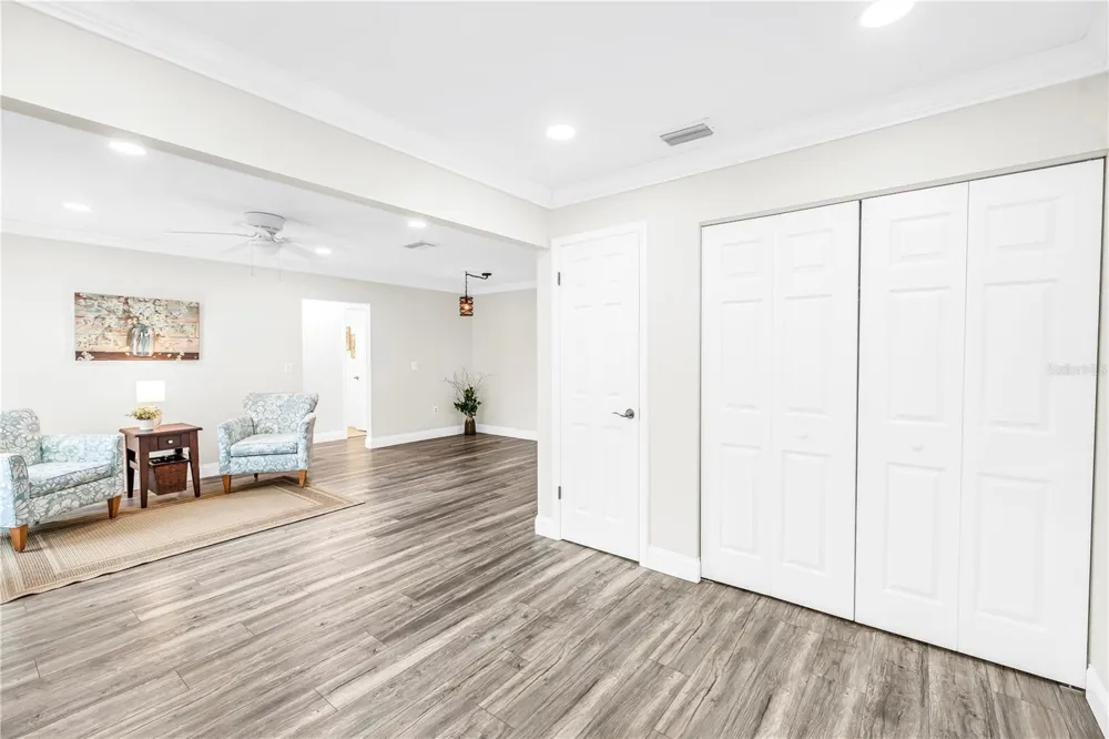 4207 34TH AVENUE DRIVE W Bradenton, FL 34205