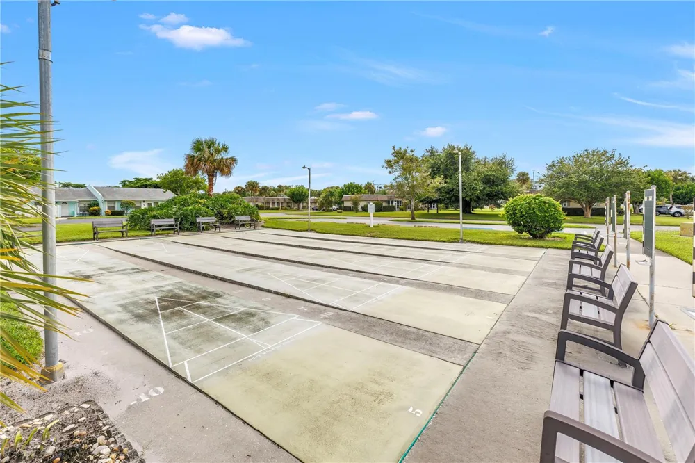 4207 34TH AVENUE DRIVE W Bradenton, FL 34205