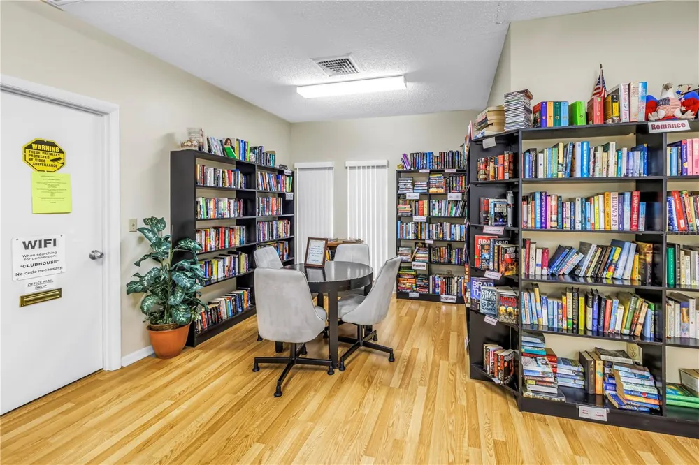 4207 34TH AVENUE DRIVE W Bradenton, FL 34205