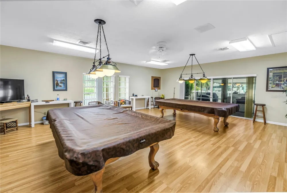 4207 34TH AVENUE DRIVE W Bradenton, FL 34205