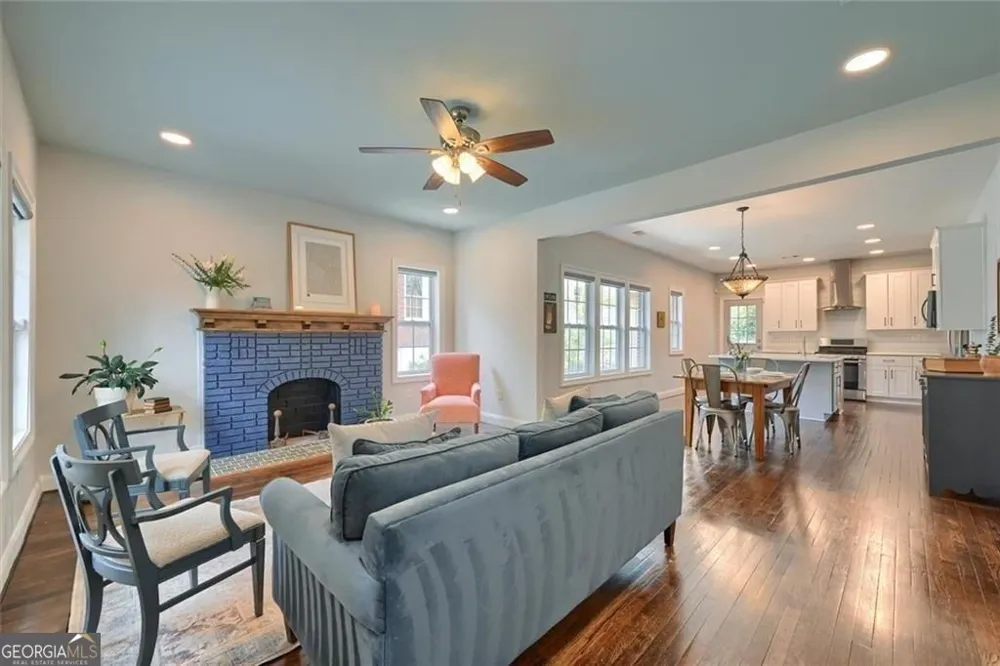 1968 Walker AVE College Park, GA 30337