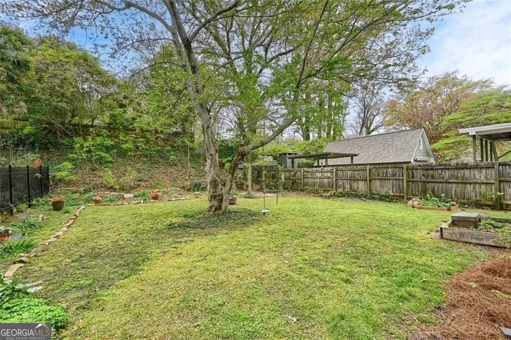 1968 Walker AVE College Park, GA 30337