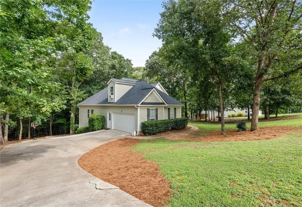 7055 Fletcher Dr Winston, GA 30187