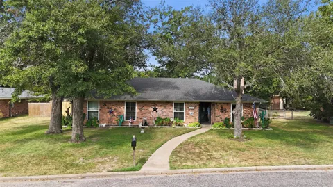3016 Arapaho Road