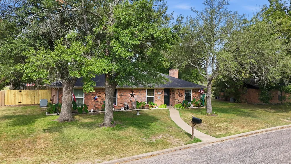 3016 Arapaho Road Commerce, TX 75428