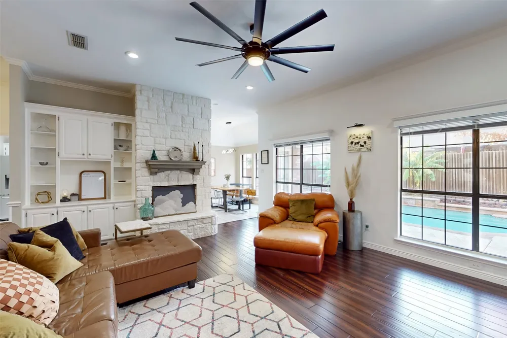 432 Shelby Drive Burleson, TX 76028