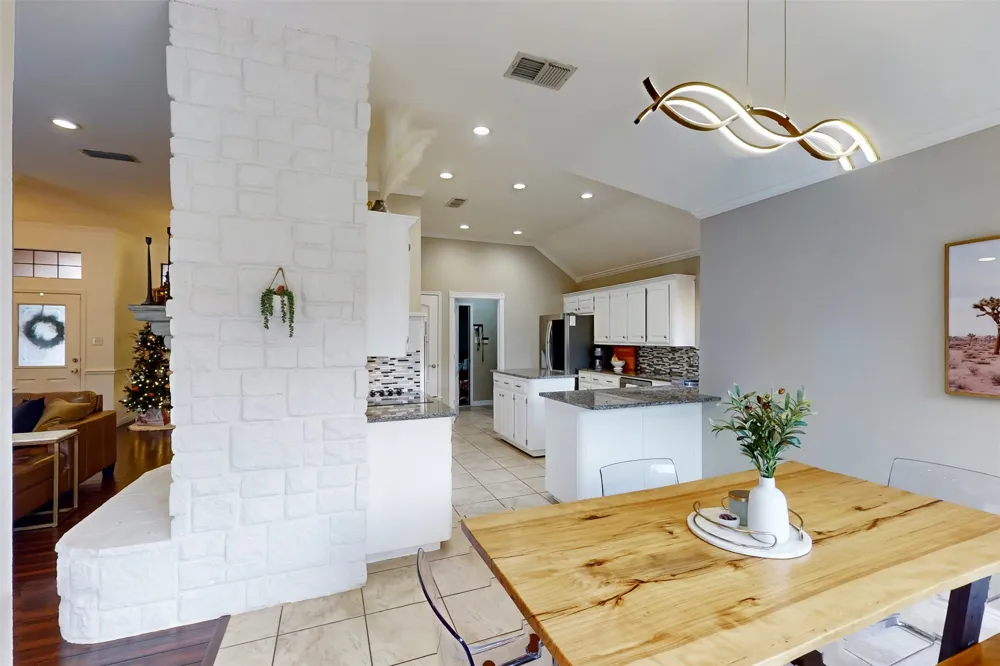 432 Shelby Drive Burleson, TX 76028
