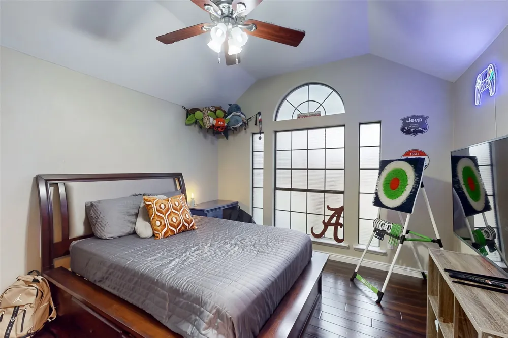 432 Shelby Drive Burleson, TX 76028
