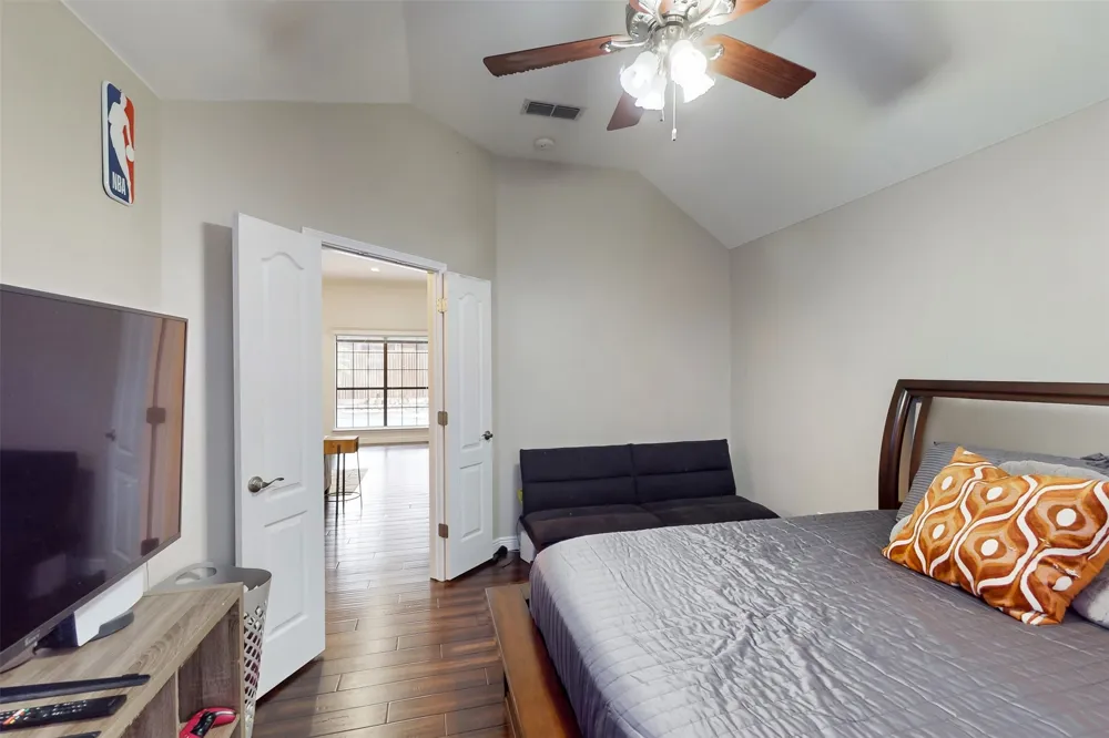 432 Shelby Drive Burleson, TX 76028