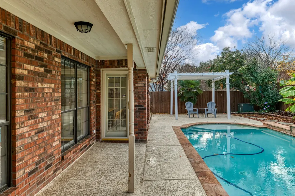 432 Shelby Drive Burleson, TX 76028