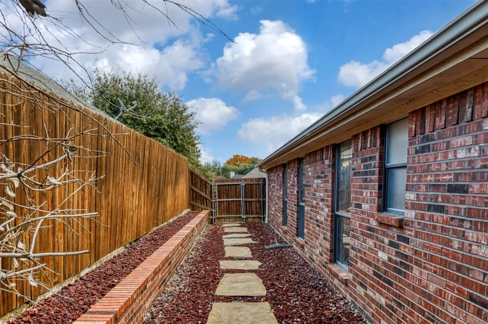 432 Shelby Drive Burleson, TX 76028