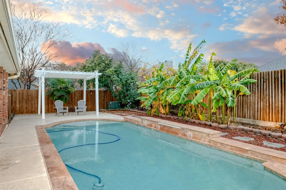 432 Shelby Drive Burleson, TX 76028