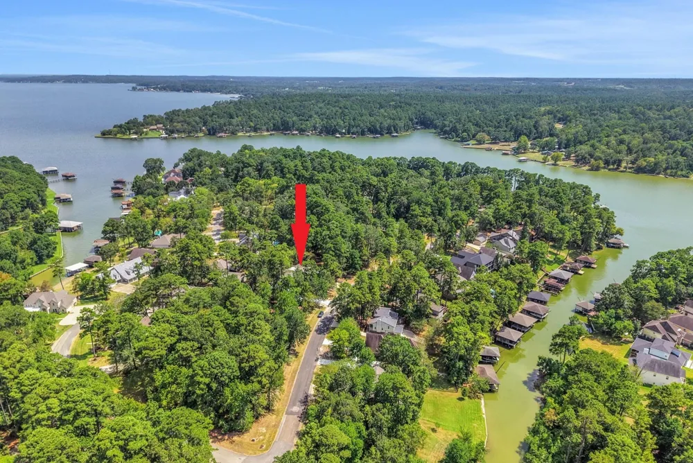 221 Lake Grove Drive Coldspring, TX 77331