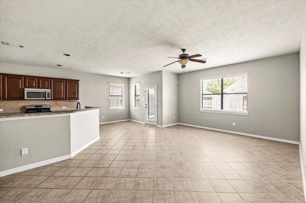 2896 Torano League City, TX 77573