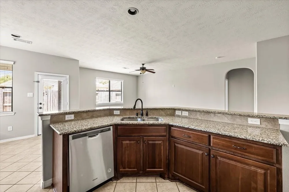 2896 Torano League City, TX 77573